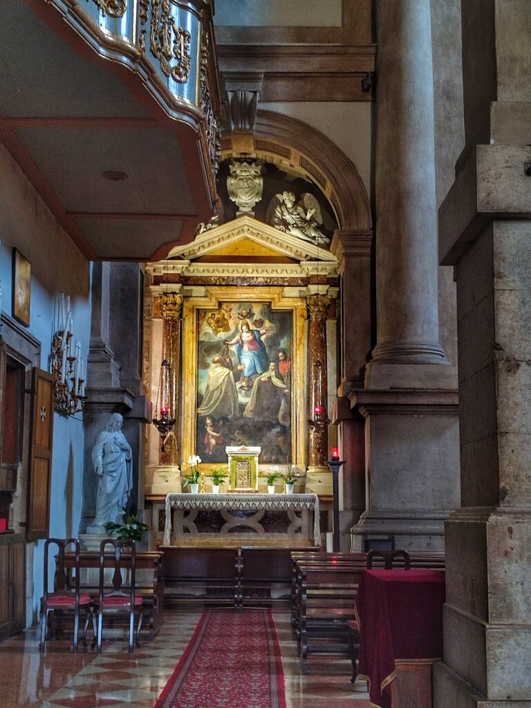 San Tomaso Becket: A Historic Catholic Church in Verona 3 San Tomaso Becket