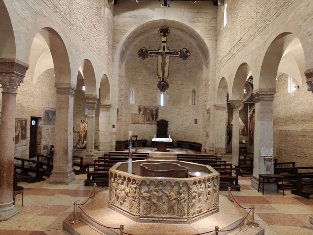San Giovanni in Fonte: Verona’s Romanesque Baptistery and Filial Church 1 San Giovanni in Fonte