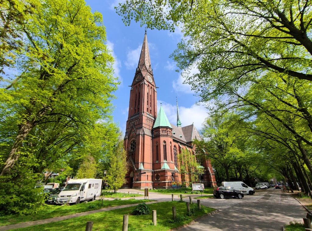 St. Gertrud: A Neo-Gothic Lutheran Church in Hamburg 1 St. Gertrud