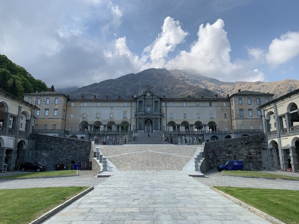 Basilica Shrine of the Black Madonna: A Marian Pilgrimage Complex in Italy 3 Basilica Shrine of the Black Madonna