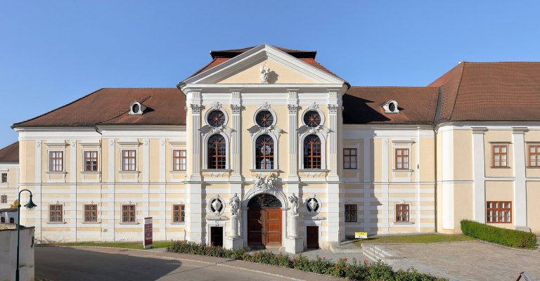 Geras Abbey: A Premonstratensian Monastery in Austria