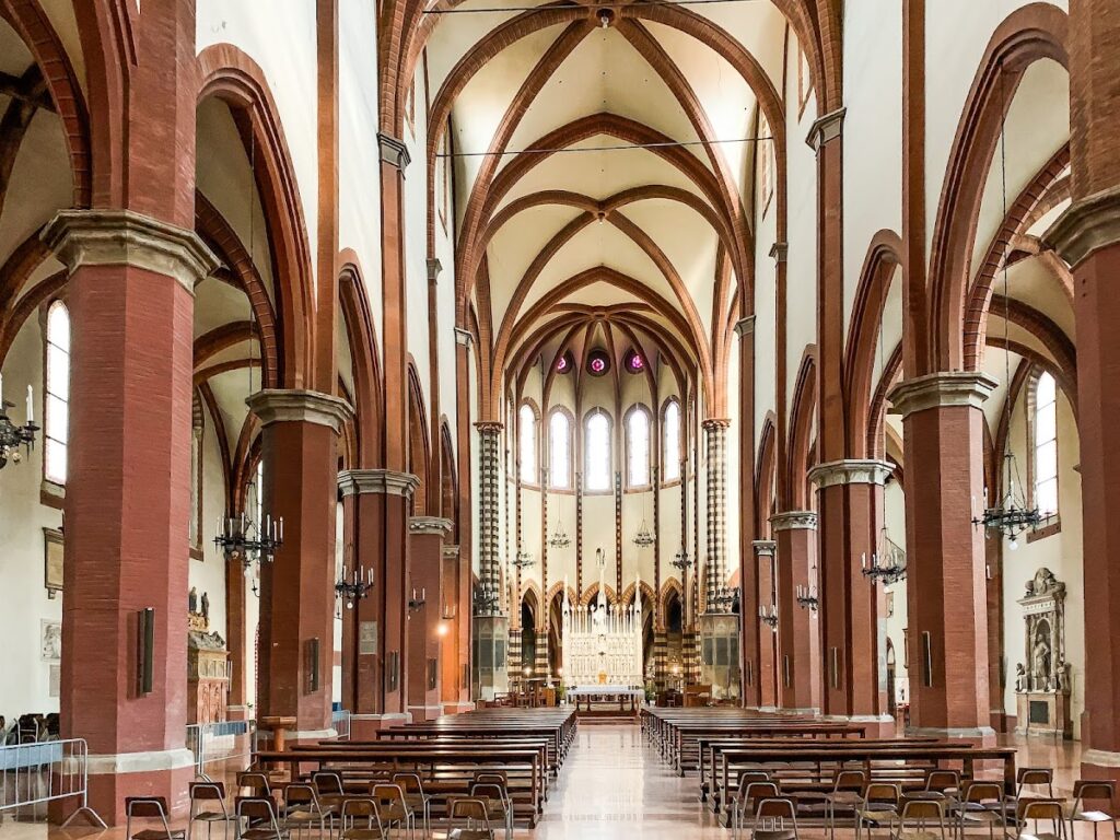 Basilica of Saint Francis: A Franciscan Gothic Church in Bologna 2 Basilica of Saint Francis