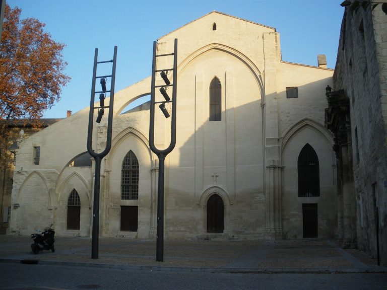 Church of the Célestins of Avignon: A Royal Foundation of the Avignon Papacy