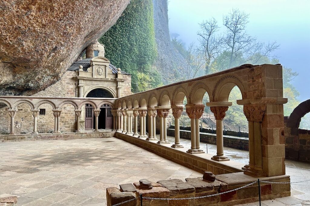 Royal Monastery of San Juan de la Peña: A Medieval Monastic and Royal Burial Centre in Spain 1 Royal Monastery of San Juan de la Peña