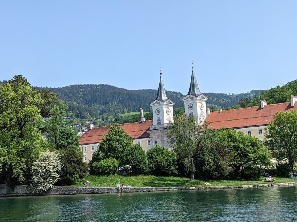 Tegernsee Abbey: A Benedictine Monastery and Royal Residence in Germany 1 Tegernsee Abbey
