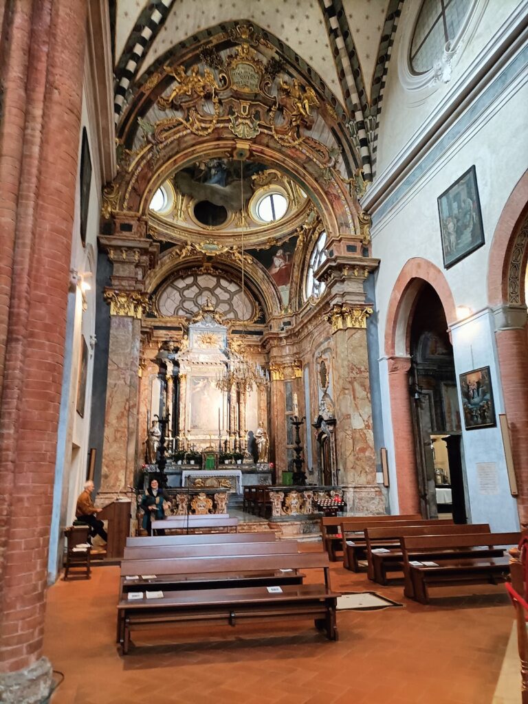 San Francesco d'Assisi: A Gothic Franciscan Church in Pavia 2 San Francesco d'Assisi