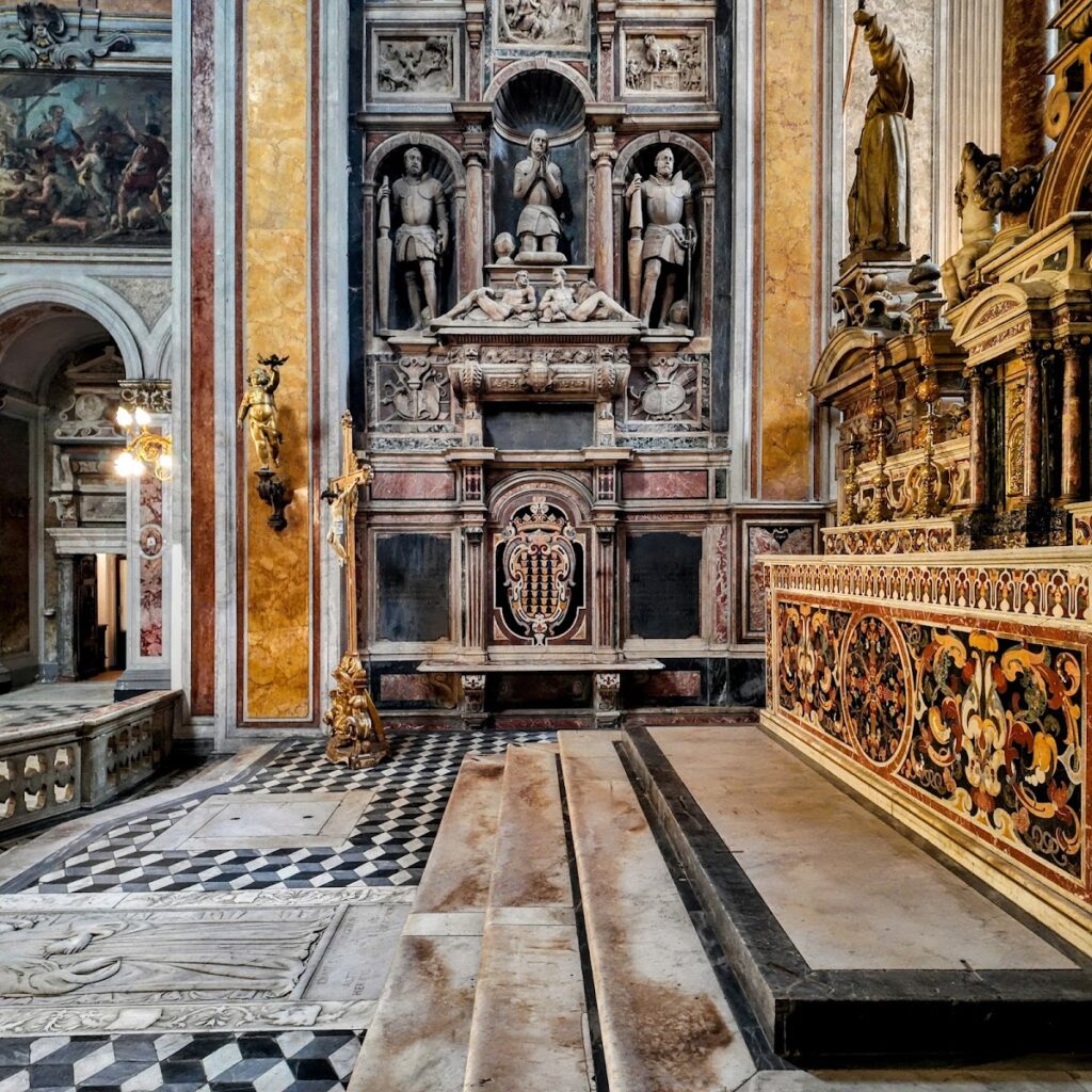 Santa Maria La Nova: Franciscan Church and Monastery in Naples 5 Santa Maria La Nova