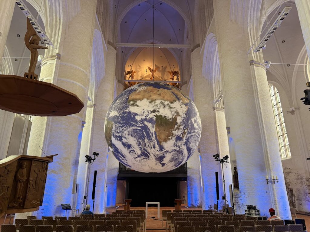St. Catherine's Church, Hamburg: A Lutheran Church of Seafarers and Music 2 St. Catherine's Church, Hamburg
