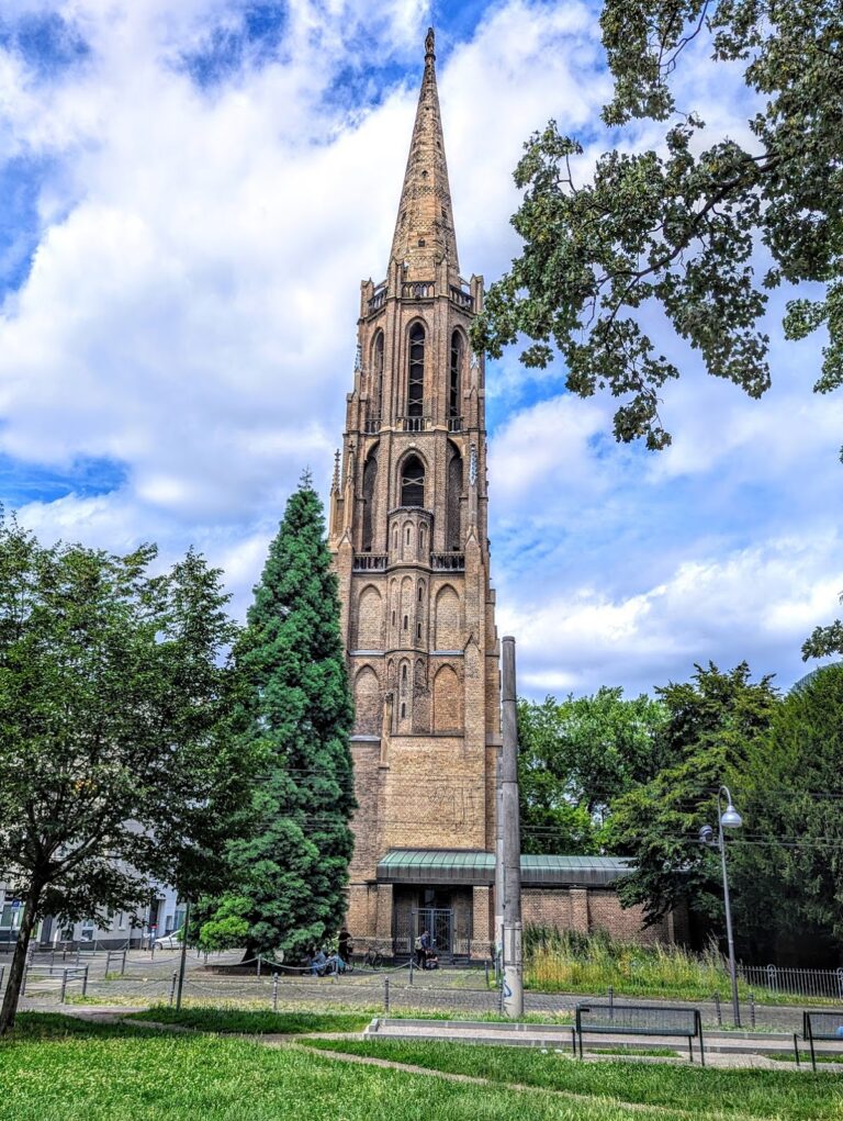 St. Mauritius: A Roman Catholic Parish Church in Cologne