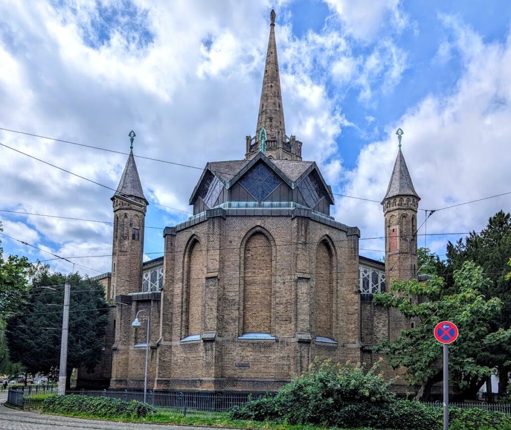 St. Mauritius: A Roman Catholic Parish Church in Cologne 2 St. Mauritius