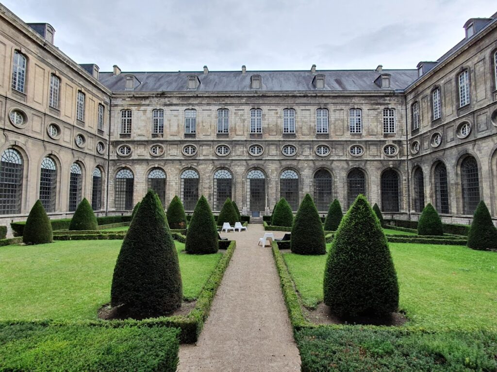 Abbey of St. Vaast: A Benedictine Monastery and Cultural Complex in Arras 5 Abbey of St. Vaast