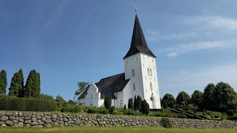 Havnbjerg Church: A Romanesque Parish Church in Denmark