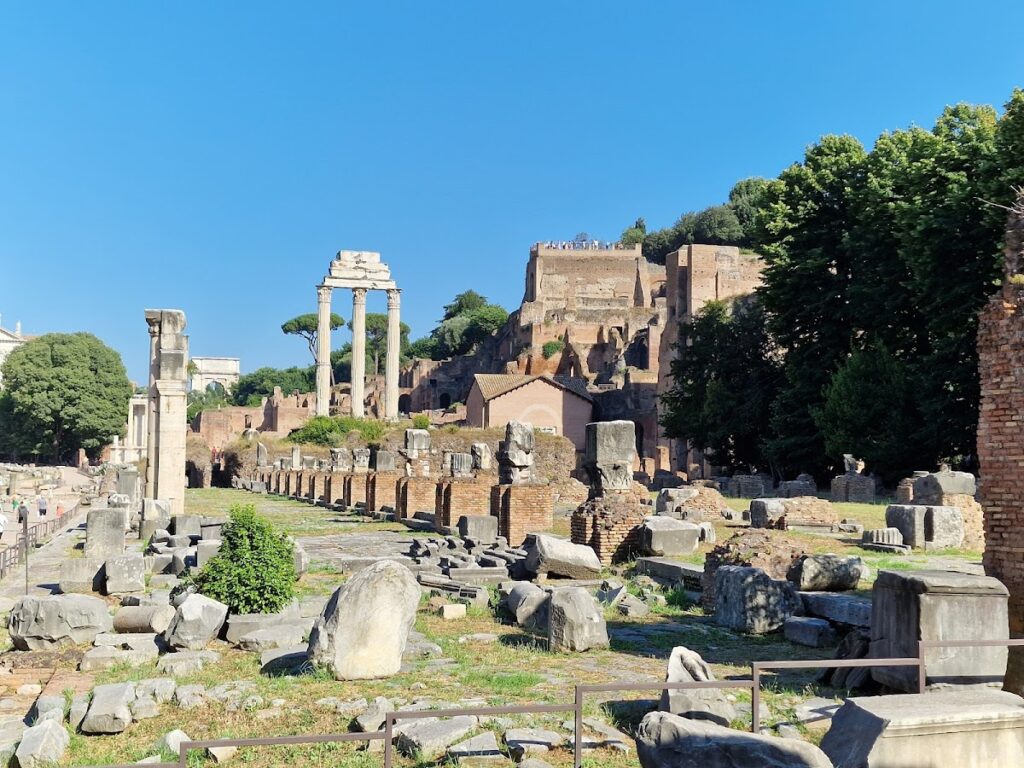 Basilica Julia: A Roman Civil and Judicial Basilica in the Roman Forum 2 Basilica Julia