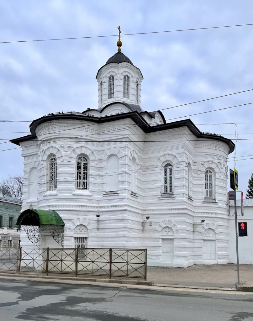 Theophany Convent, Kostroma: A Historic Russian Orthodox Monastic Complex 1 Theophany Convent, Kostroma