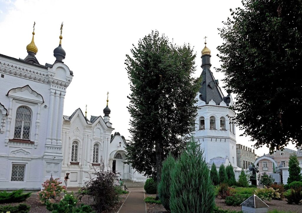 Theophany Convent, Kostroma: A Historic Russian Orthodox Monastic Complex 3 Theophany Convent, Kostroma