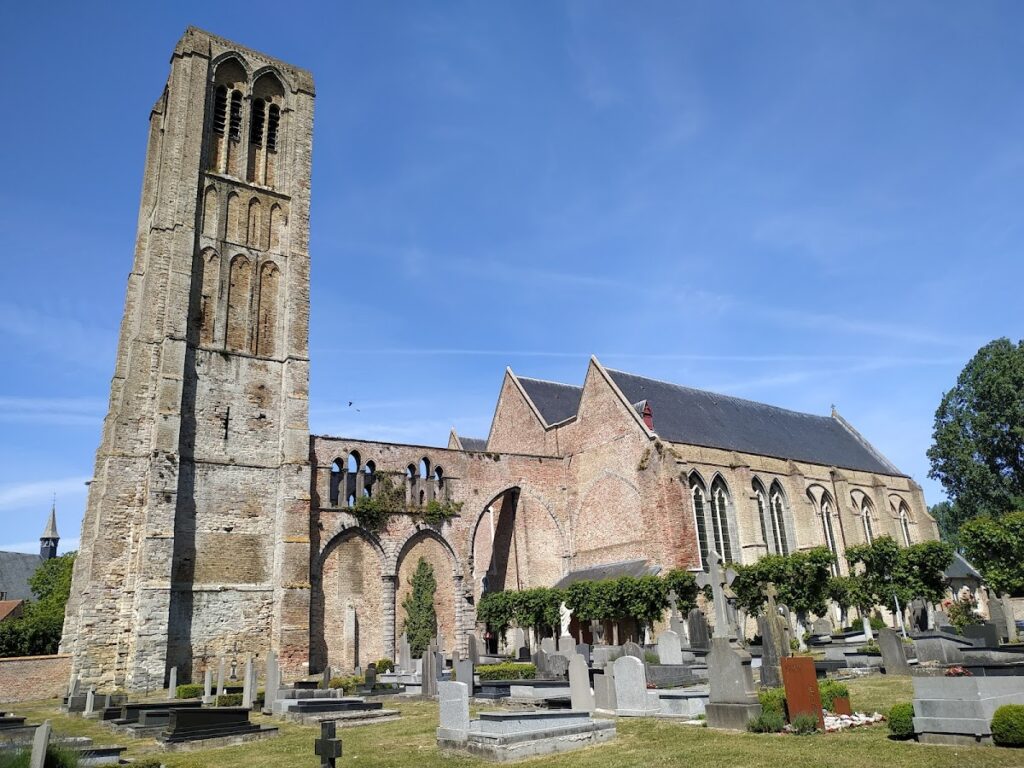 Onze-Lieve-Vrouw-Hemelvaartkerk: A Medieval Parish Church in Damme, Belgium 1 Onze-Lieve-Vrouw-Hemelvaartkerk