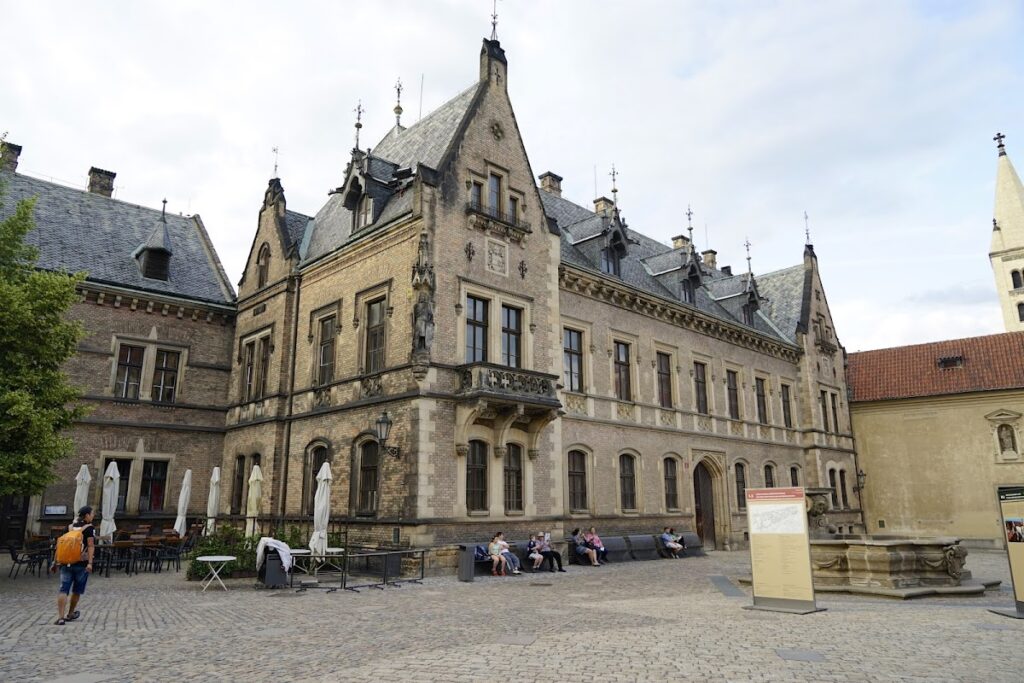 St. George's Convent: A Medieval Benedictine Foundation at Prague Castle 2 St. George's Convent