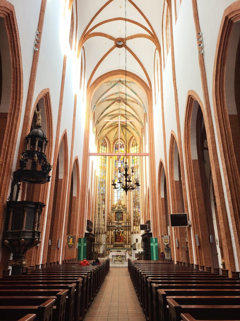 St. Elizabeth's Church Wrocław: A Gothic Parish and Lutheran Church 1 St. Elizabeth's Church Wrocław