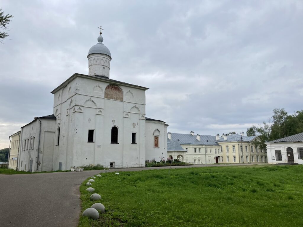 Antoniev Monastery: An Orthodox Monastic Centre in Veliky Novgorod 2 Antoniev Monastery