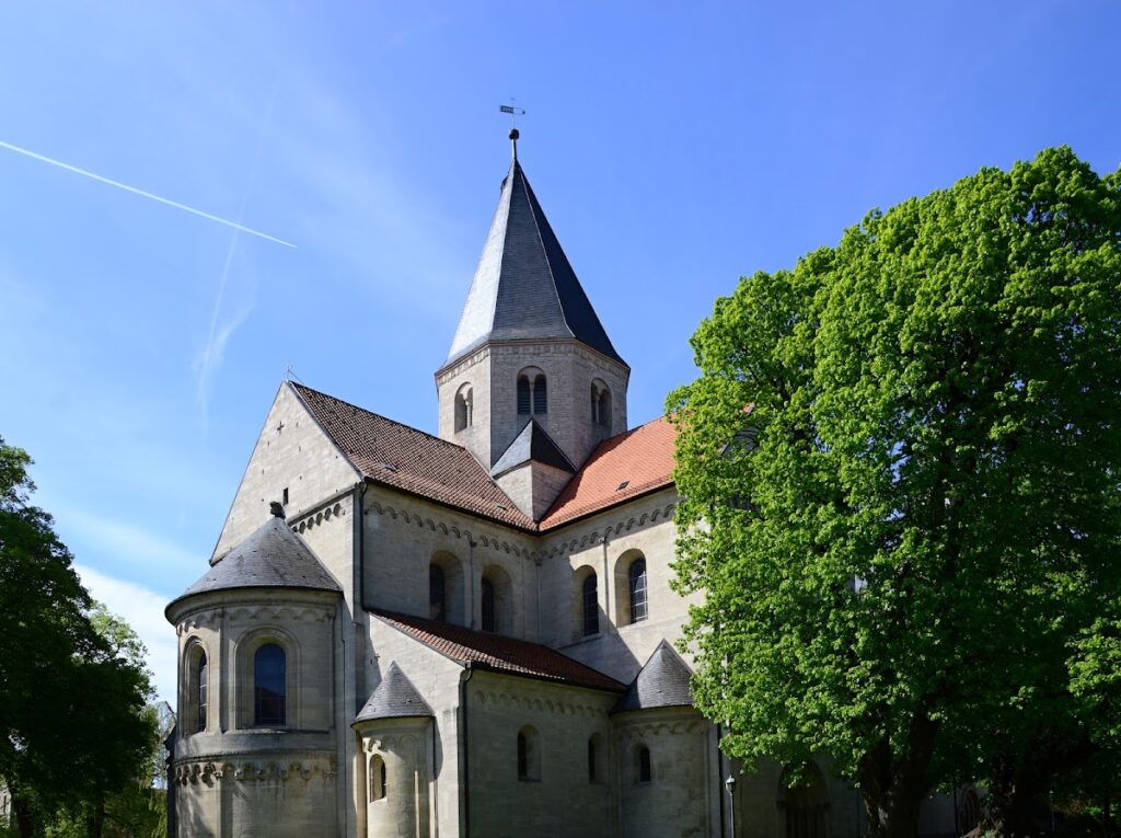 Imperial Cathedral of Königslutter: Romanesque Abbey and Dynastic Burial Church 2 Imperial cathedral of Königslutter