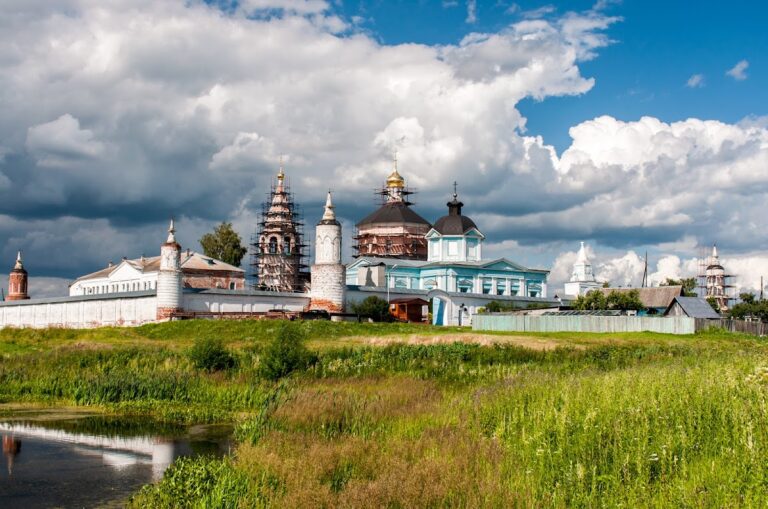 Bobrenev Monastery: A Russian Orthodox Monastic and Defensive Complex