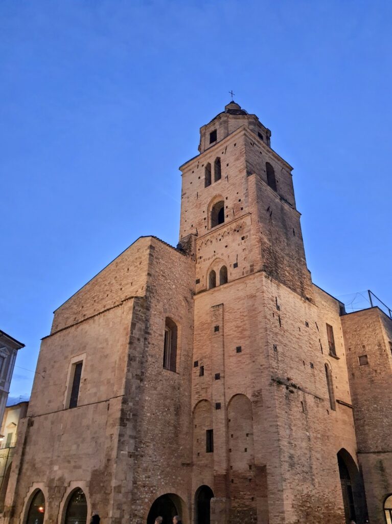 Saint Francis Church in Lanciano: Sanctuary of the Eucharistic Miracle 5 Saint Francis church
