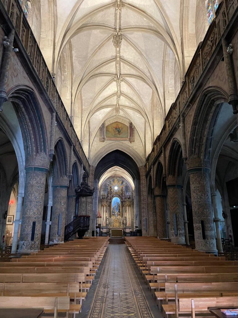 Basilique Sainte-Trinité de Cherbourg: A Gothic Parish Church in France 2 Basilique Sainte-Trinité de Cherbourg