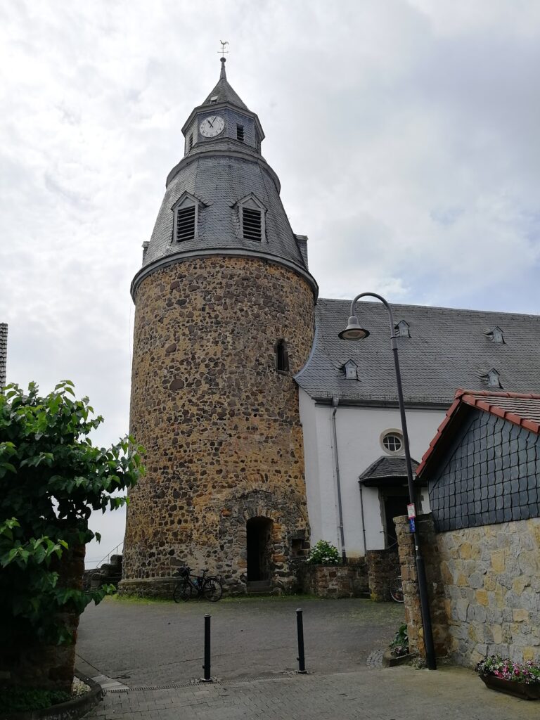 Evangelische Pfarrkirche in Griedel: A Medieval Chortower and 1911 Parish Church