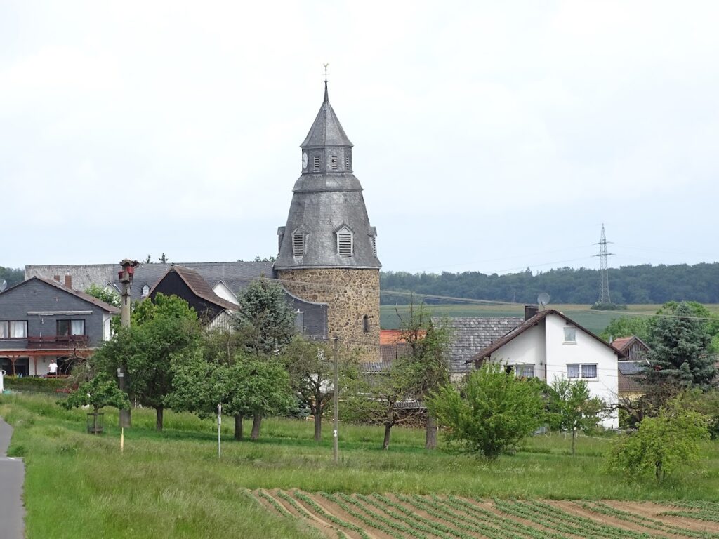 Evangelische Pfarrkirche in Griedel: A Medieval Chortower and 1911 Parish Church 2 Evangelische Pfarrkirche (Griedel)