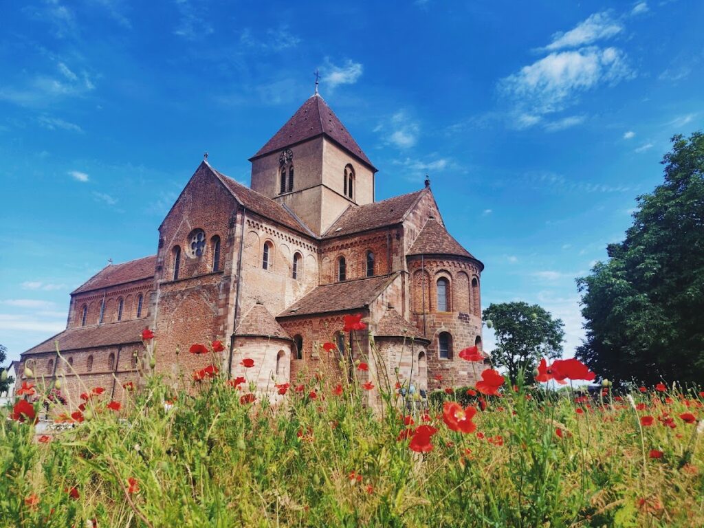 Münster Schwarzach: Romanesque Abbey Church in Germany 1 Münster Schwarzach