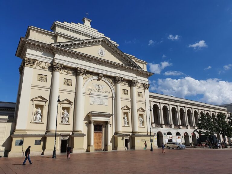 St. Anne’s Church: A Historic Bernardine Church in Warsaw