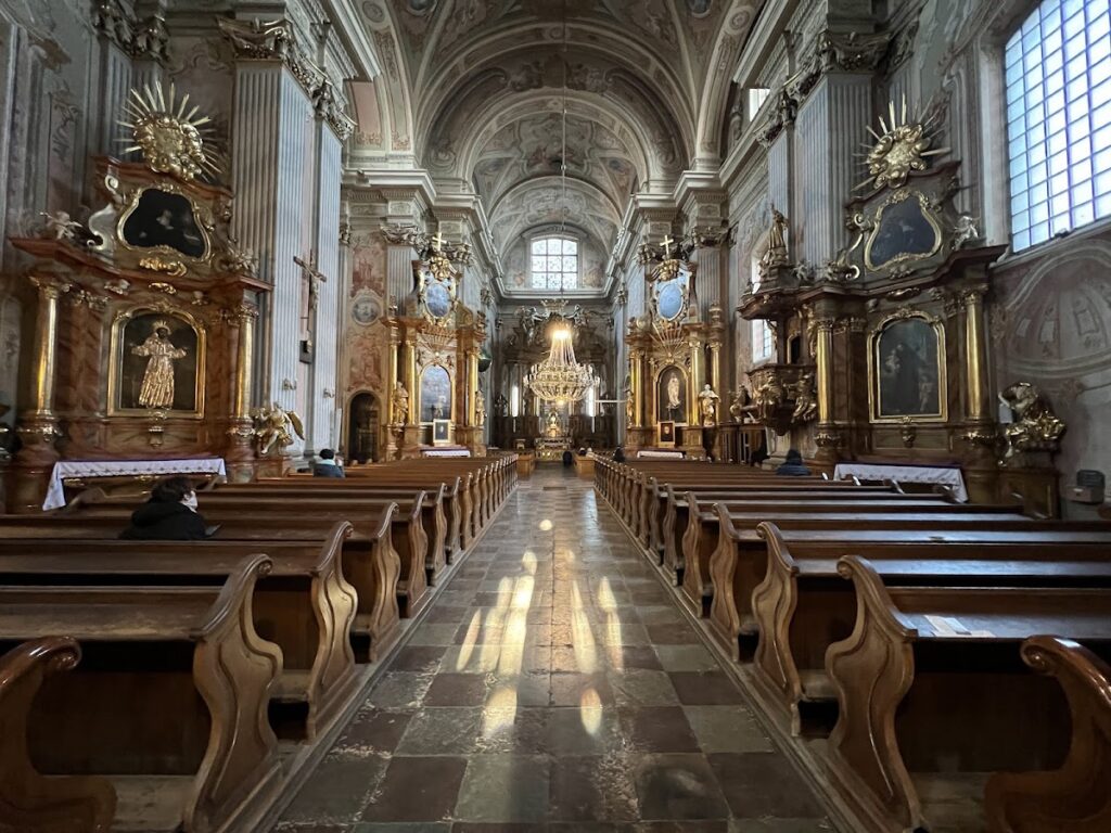 St. Anne's Church: A Historic Bernardine Church in Warsaw 2 St. Anne's Church