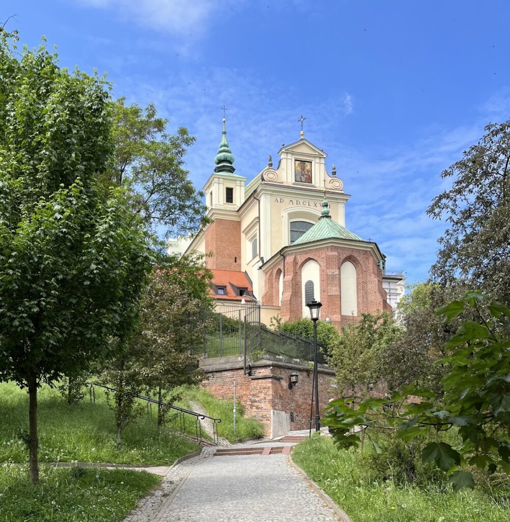 St. Anne's Church: A Historic Bernardine Church in Warsaw 3 St. Anne's Church