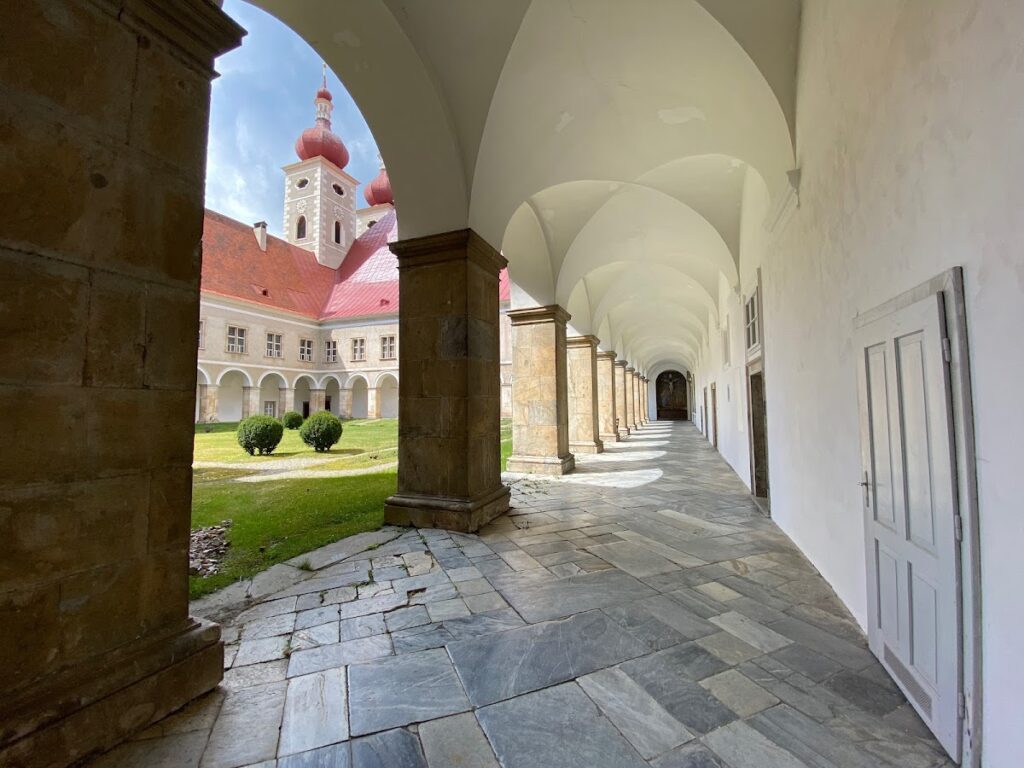 St. Lambert's Abbey: A Benedictine Monastery in Austria 1 St. Lambert's Abbey