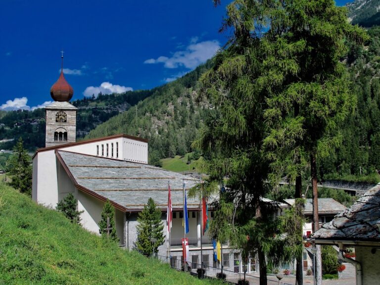 St. Niklaus Parish Church: A Historic Catholic Church in Switzerland
