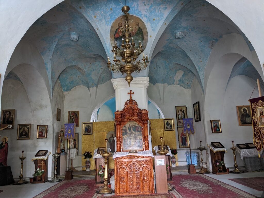 Church of the Protection of the Theotokos, Sutkivci: A Fortified Church in Ukraine 1 Church of the Protection of the Theotokos, Sutkivci