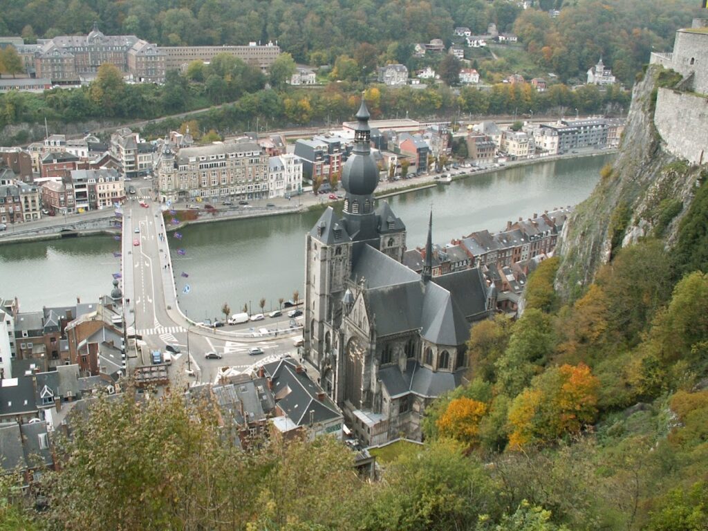 Collegiate Church of Our Lady of Dinant: A Mosan Gothic Church in Belgium 2 Collegiate Church of Our Lady of Dinant