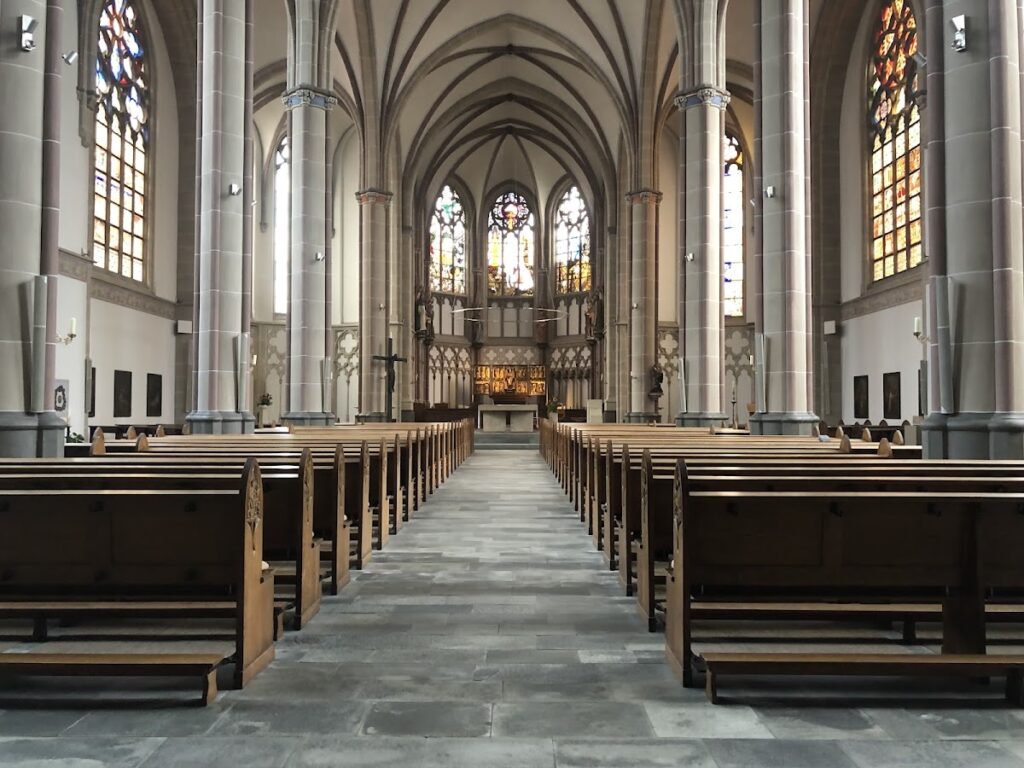 St. Lamberti: A Historic Roman Catholic Parish Church in Gladbeck 2 St. Lamberti