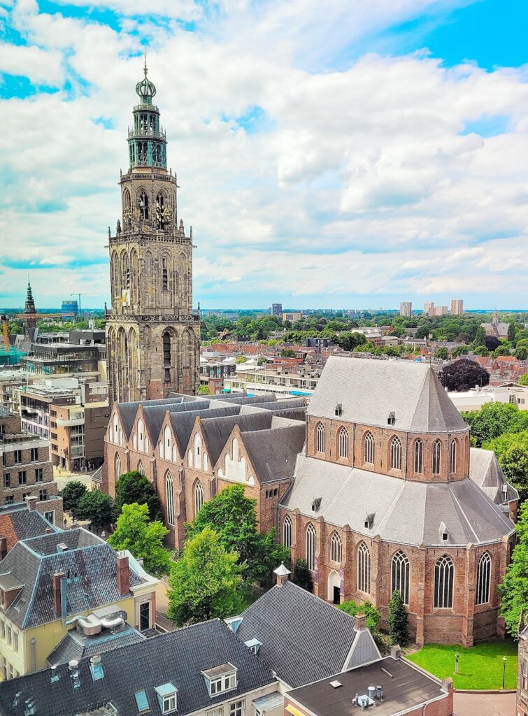 Martinikerk: Groningen’s Historic Parish and Cathedral Church 1 Martinikerk