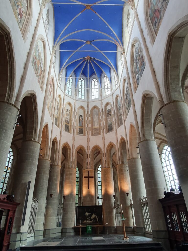 Martinikerk: Groningen’s Historic Parish and Cathedral Church 4 Martinikerk