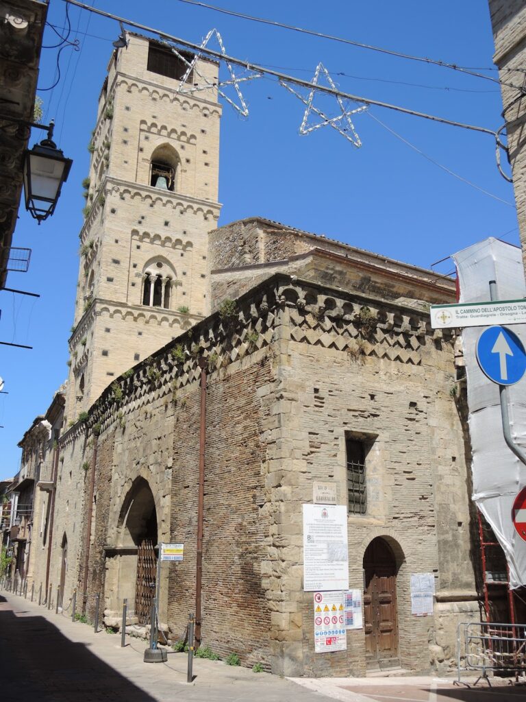 Santa Maria Maggiore: A Gothic Church in Lanciano, Italy 2 Santa Maria Maggiore