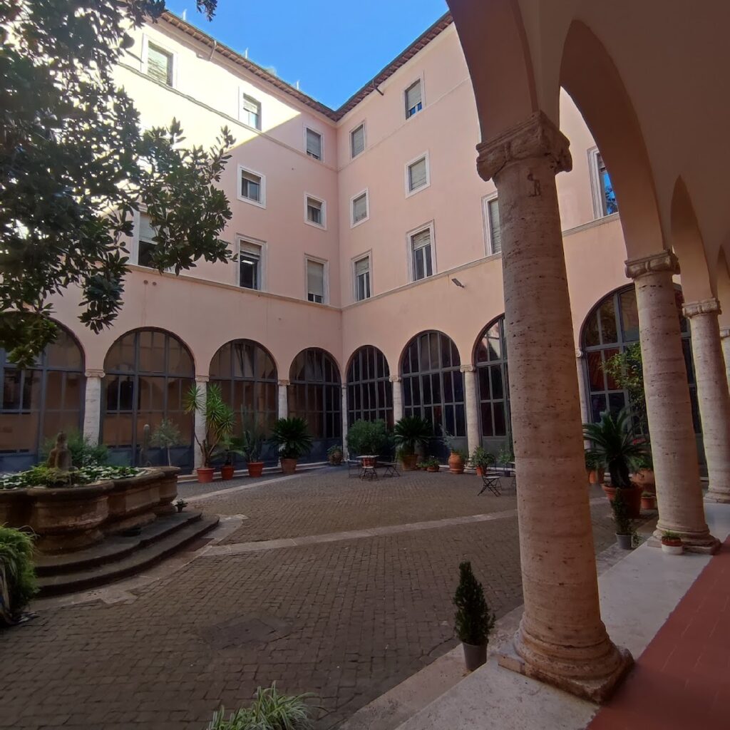 Santi Apostoli: A Roman Basilica and Church of the Twelve Apostles 1 Santi Apostoli