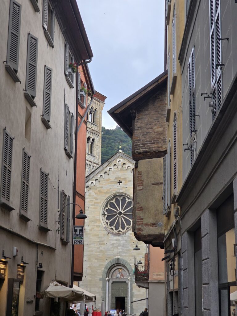 Basilica di San Fedele: A Lombard Romanesque Church in Como 2 Basilica di San Fedele