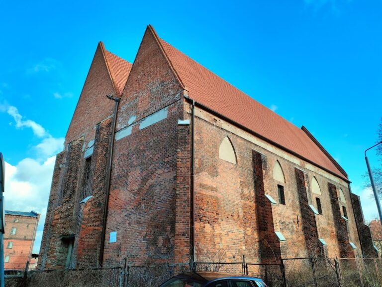 Saints Peter and Paul Church, Brzeg: A Former Franciscan Basilica in Poland