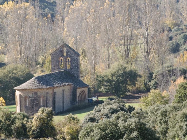 Hermitage of San Pedro de Echano: A Romanesque Rural Church in Navarre
