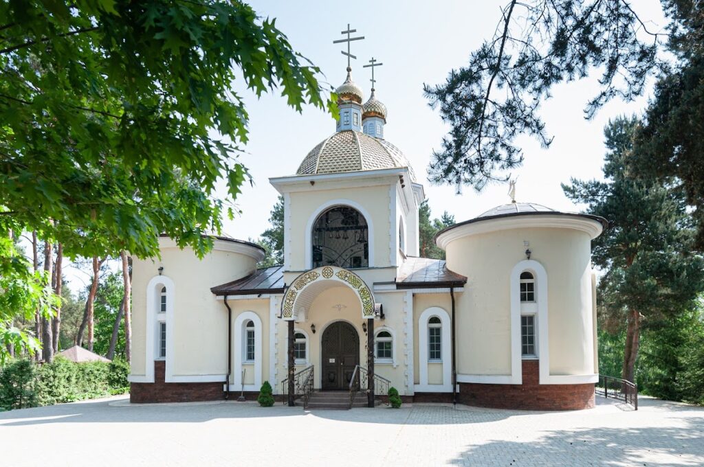 Lauryshava Monastery: An Orthodox Monastic Center in Belarus 2 Lauryshava Monastery
