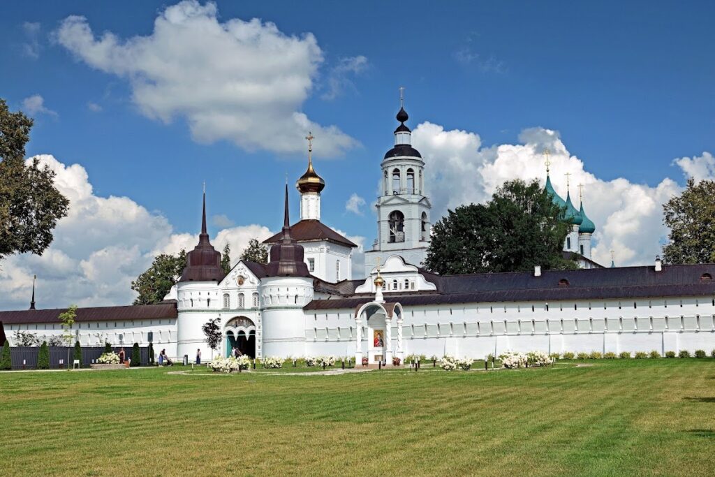 Tolga Monastery: A Russian Orthodox Monastery near Yaroslavl 2 Tolga monastery