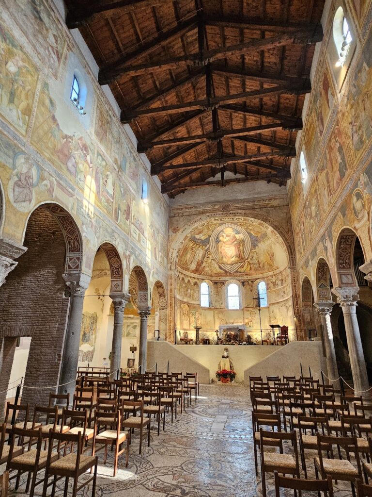 Abbazia di Pomposa: A Romanesque Benedictine Abbey in Italy 1 Abbazia di Pomposa
