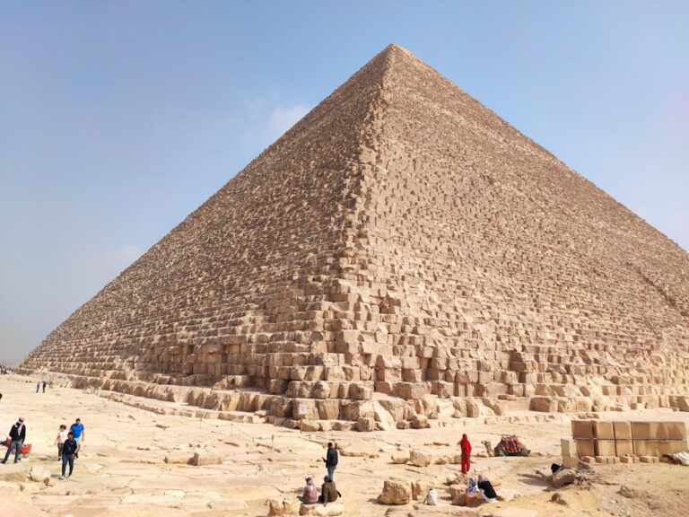 Great Pyramid of Giza: Royal Tomb of Pharaoh Khufu