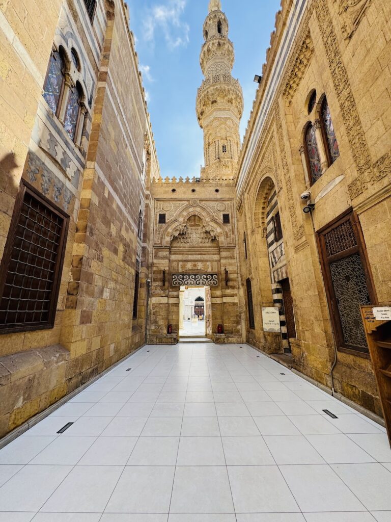 Al-Azhar Mosque: Fatimid Congregational Mosque and Center of Islamic Learning in Cairo 5 Al-Azhar Mosque